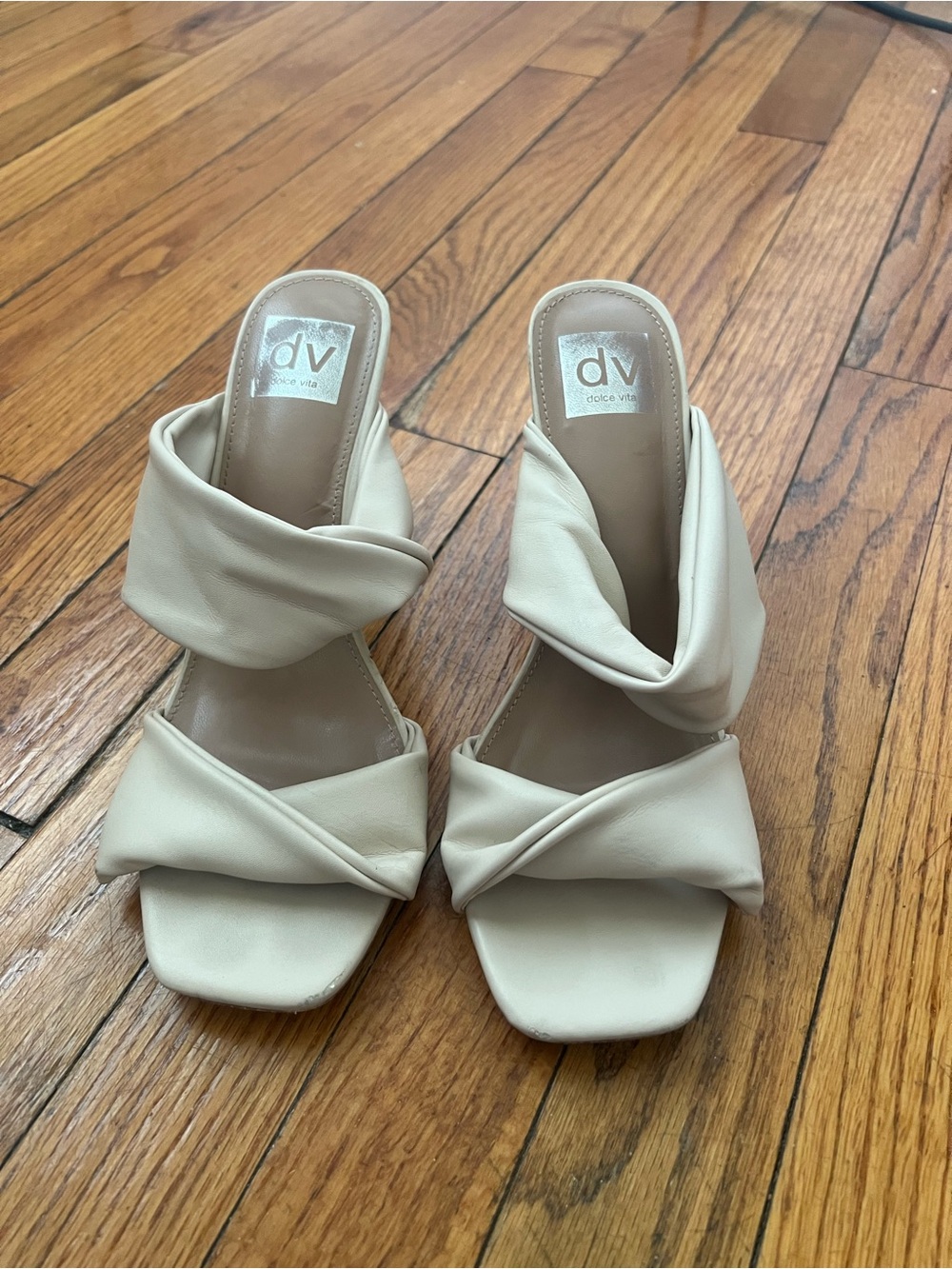 DV by Dolce Vita Cream Twisted Double-Strap Slide Mules